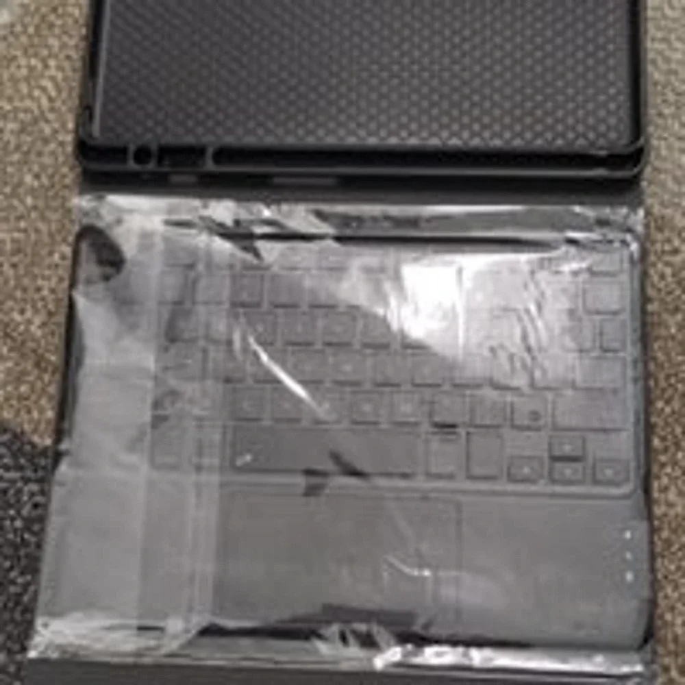 Wireless iPad keyboard